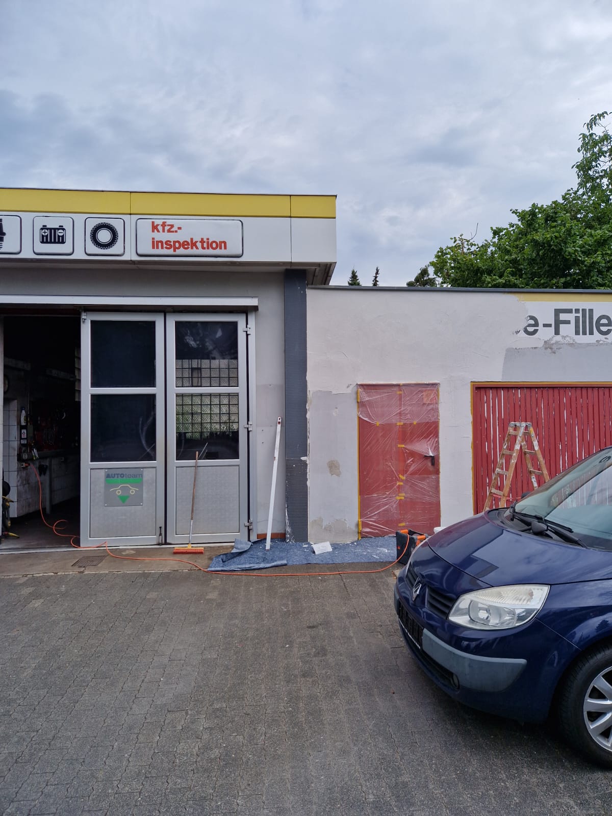 Mandic Baudekoration Fassadensanierung Tankstelle arbeit 1