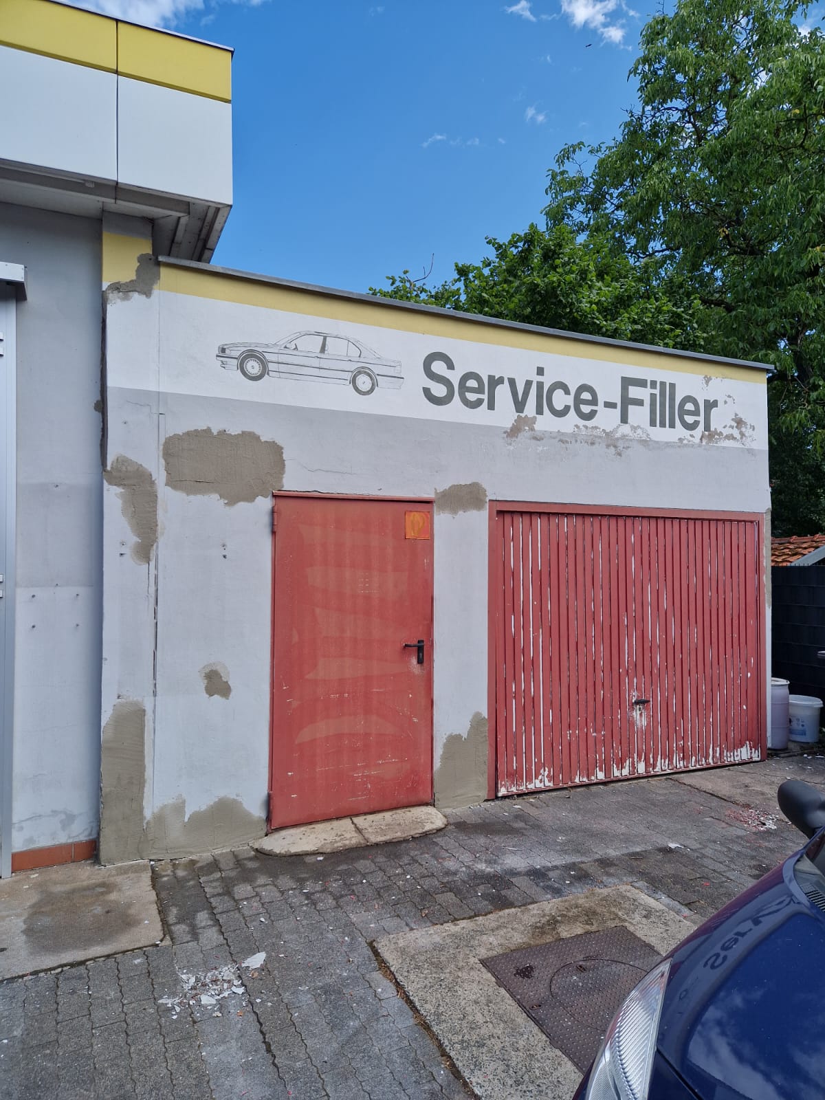 Mandic Baudekoration Fassadensanierung Tankstelle vorher 1